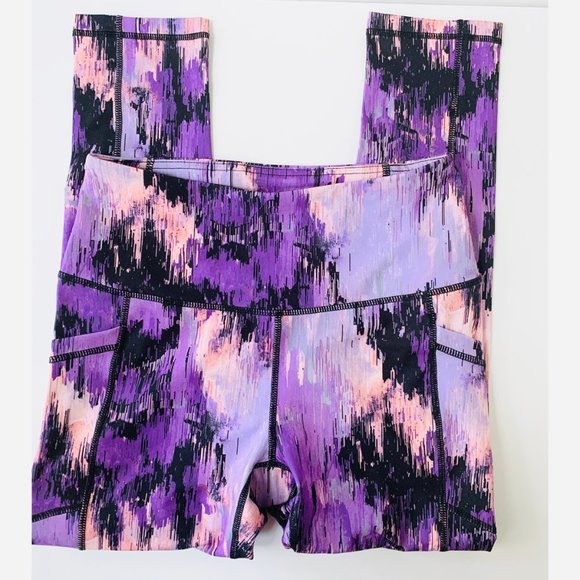 Women’s Reebok Athletic Capris - Picture 2 of 5